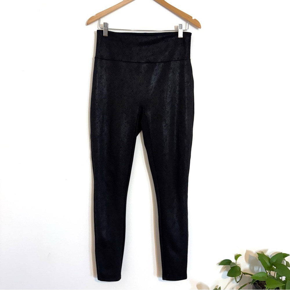 Assets Red Hot Label by SPANX High-Waisted Black Faux Leather Leggings Large - Picture 3 of 12